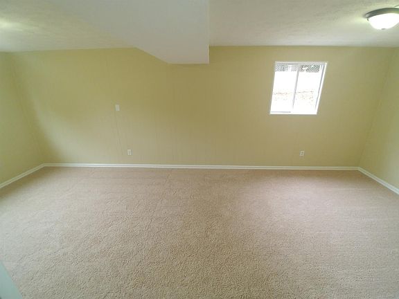 5th image of 3465 King Arthur Dr