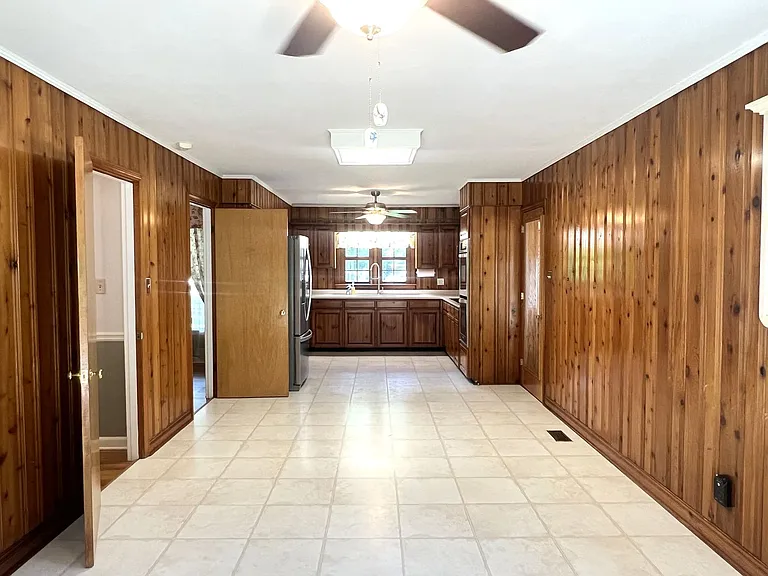 1943 Birchwood Way — Photo 12