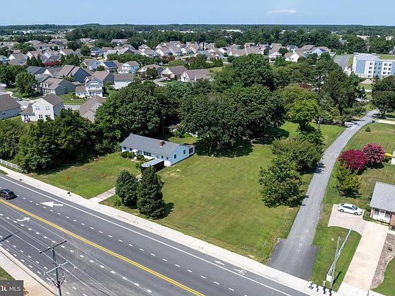 4th image of 19234 Plantation Rd