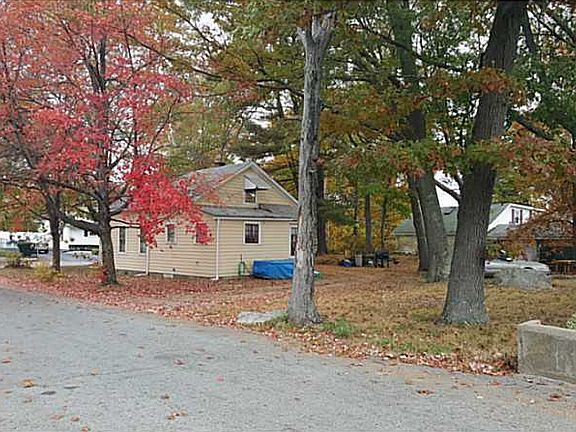 3rd image of 34 Lydia Ave