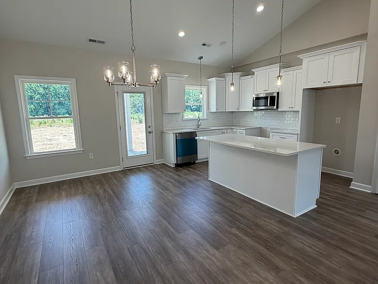 407 Creeks Edge Dr — Photo 7