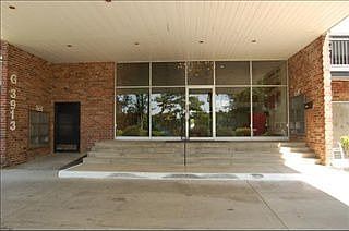 1st image of 3913 Saratoga Ave APT 215