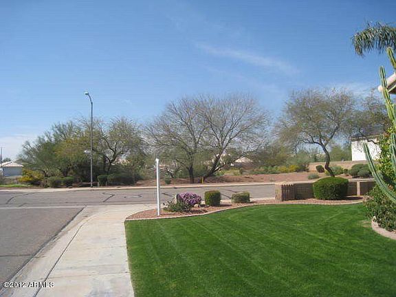 5th image of 740 W Aire Libre Ave