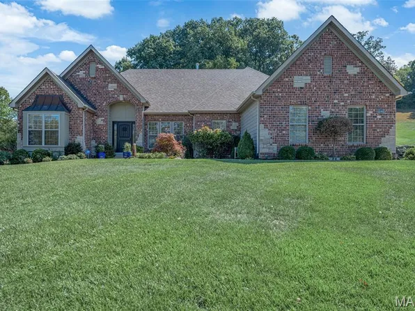 12418 Grandview Lake Dr, Saint Louis, MO 63127
