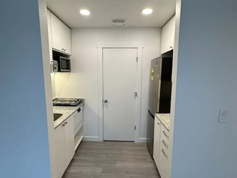 498 E Fort Union Blvd — Photo 13