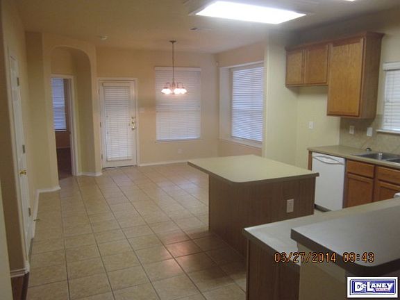 4th image of 524 Foxford Run Dr