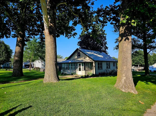 307 N Davis Ave, Murray, NE 68409