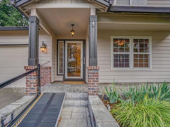 2nd image of 15720 NE 13th Way