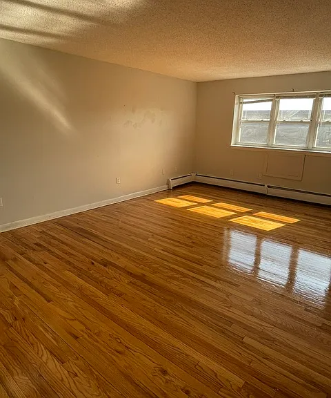 295B Elm St #B7 — Photo 10