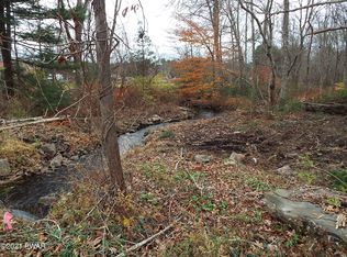 130 Fisher Ln, Milford, PA 18337