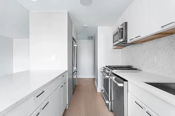 Rented by A&E Real Estate Management | media 9