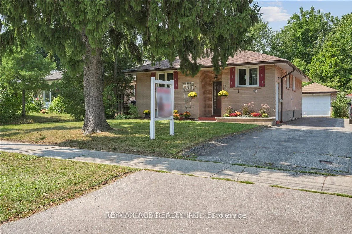 3 bed, $1,950 — Photo 1