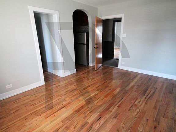 2nd image of 550 W Arlington Pl APT 211