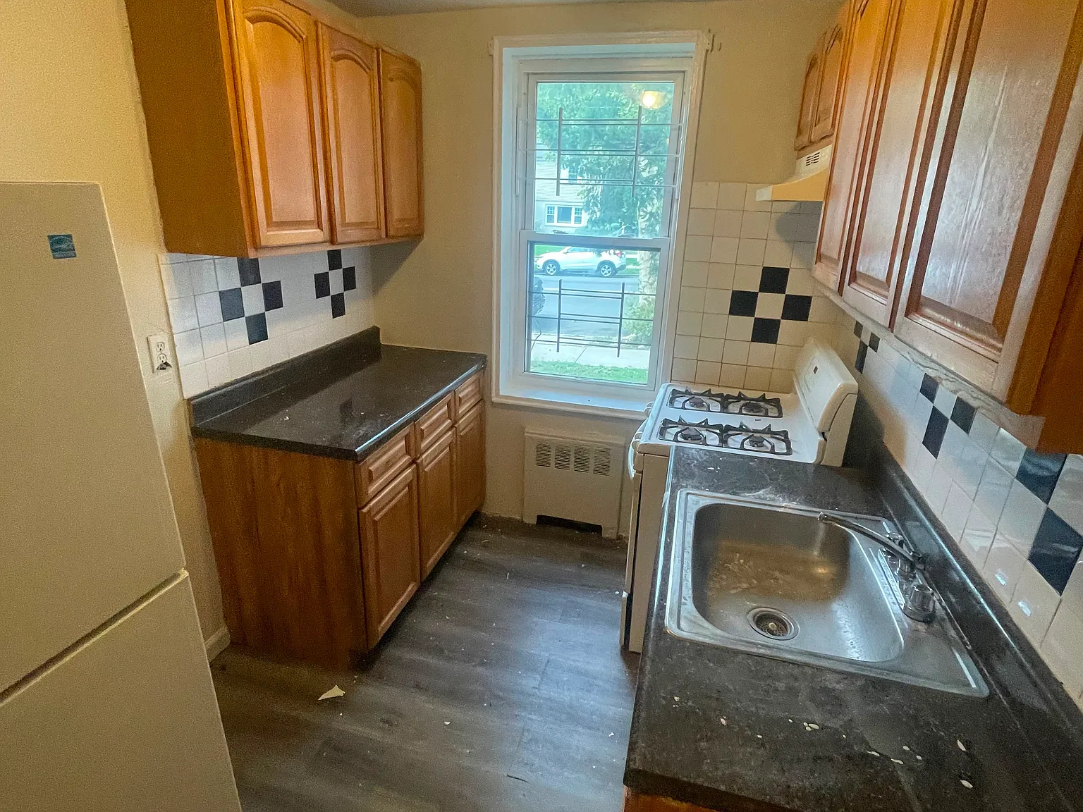 2 bed, $1,800 — Photo 2