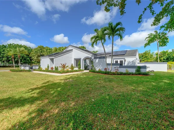 15431 SW 156th Ter, Miami, FL 33187