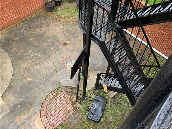 3rd image of 51 Clinton Ave
