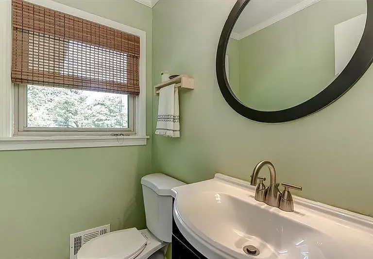 272 Kennestone Dr — Photo 9