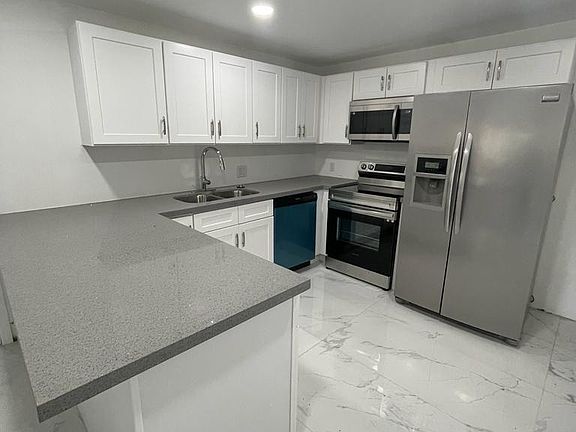 2nd image of 4327 SW 50th St #A