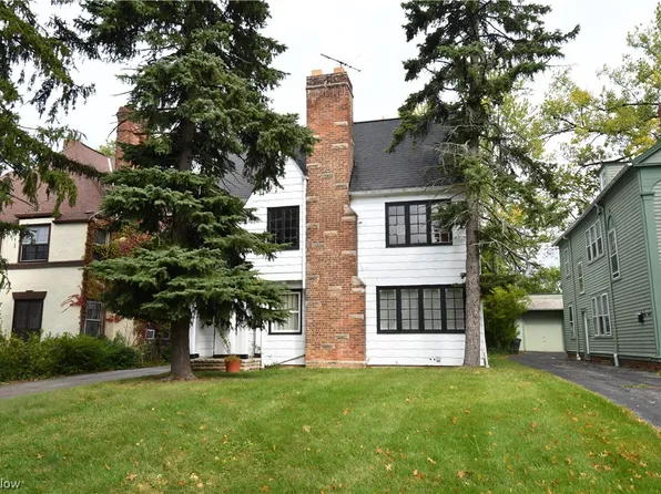 18505 Winslow Rd, Shaker Heights, OH 44122