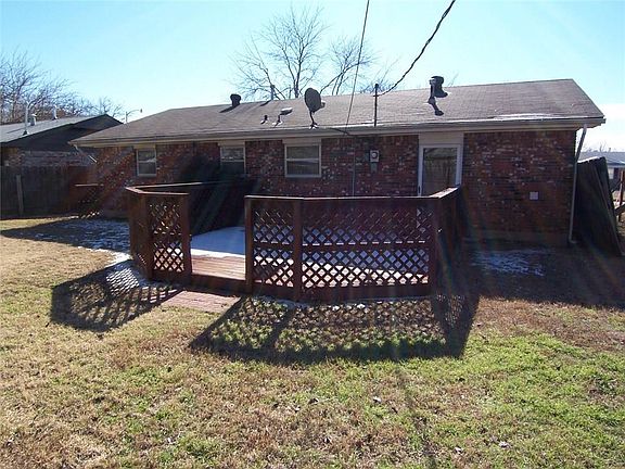 5th image of 1211 Columbia Ct
