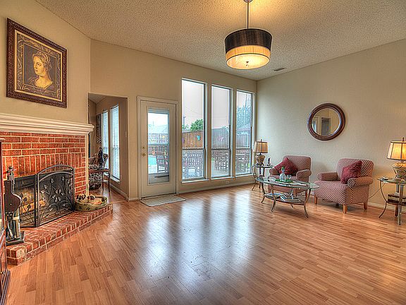 5th image of 1314 London Dr