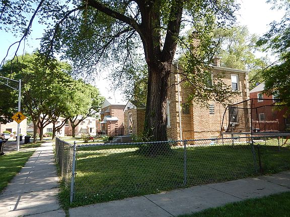 3rd image of 7565 S Hoyne Ave