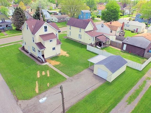 2nd image of 324 N Cedar Ave