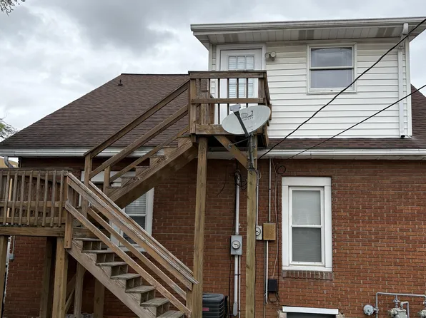 307 1/2 W 6th St, Jasper, IN 47546