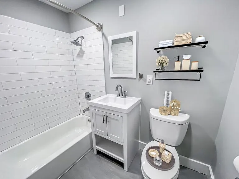 560 Beachway #18 — Photo 3