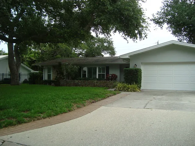 1 Eastwood Ln — Photo 15