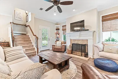 265 Goodman Dr — Photo 5