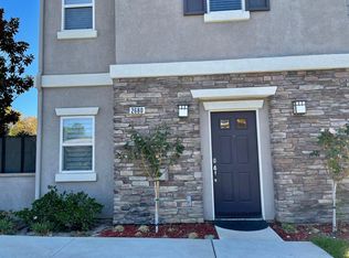 2680 Night Jasmine Dr, Simi Valley, CA 93065