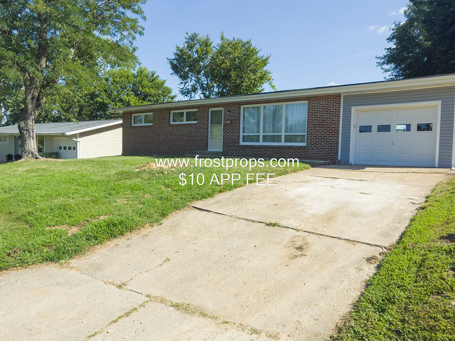 3 bed, 1196 sqft, $995 — Photo 1