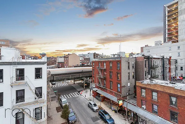 Rented by Rennit Inc. | media 37