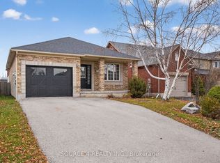 100 Tunbridge Rd, Barrie, ON L4M6T1