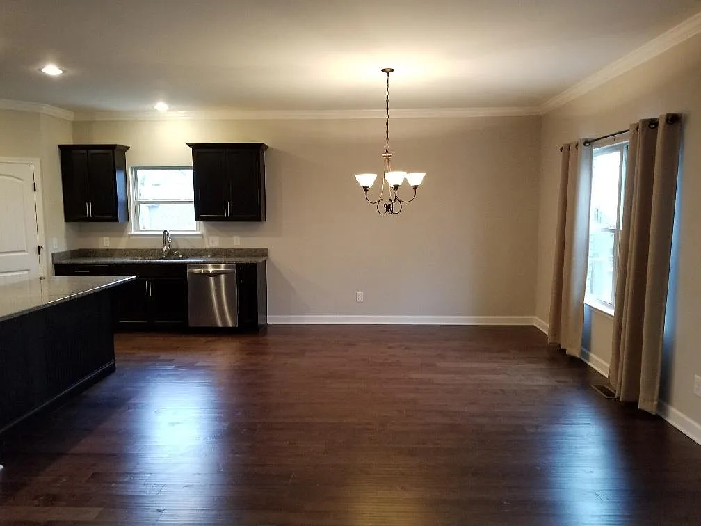 1017 Tucker Pl — Photo 3