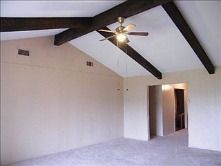 3rd image of 2112 Daffodil Ave #10
