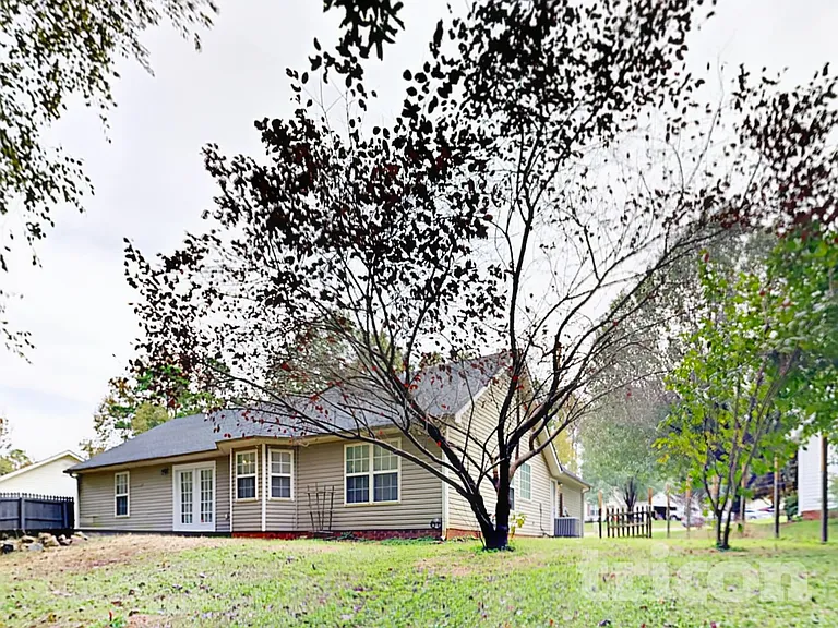 1206 Grass Meadows Ct — Photo 17