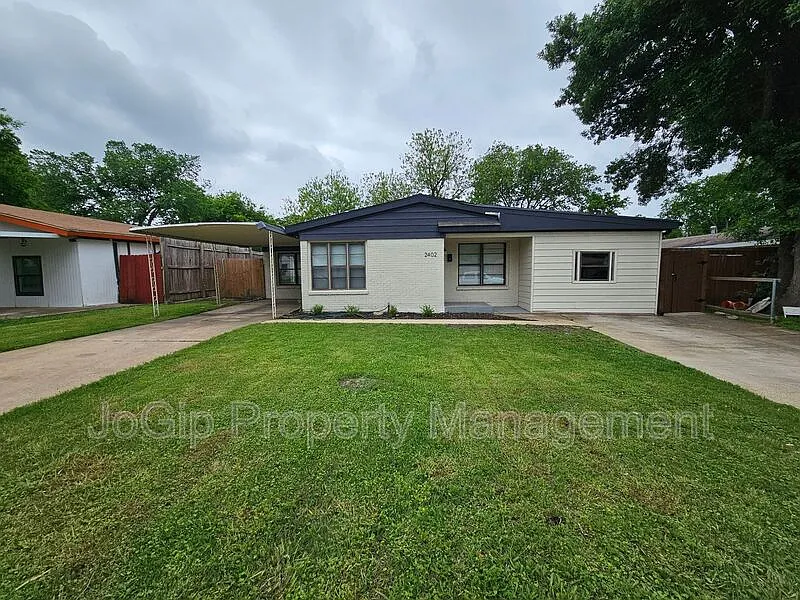 3 bed, 2.5 bath, 1730 sqft, $2,195 — Photo 1