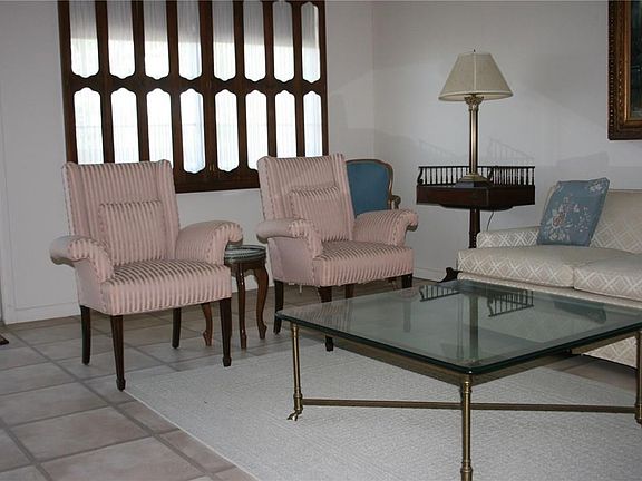 5th image of 4033 Oakridge D #4033