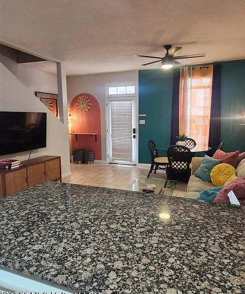 1120 Century Oaks Dr #A — Photo 2