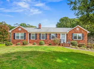 365 Rolling Green Dr, Winston Salem, NC 27107
