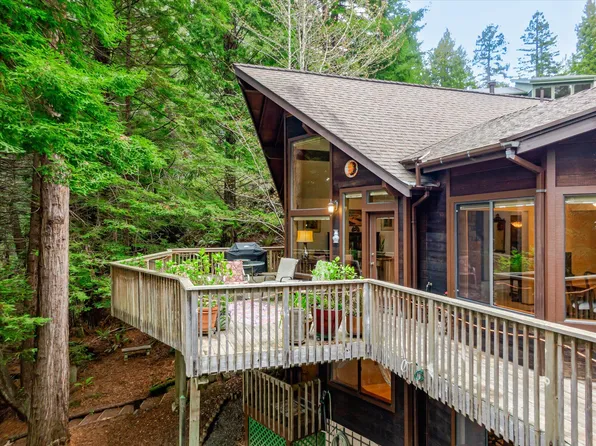 1999 Panorama Ct, Arcata, CA 95521