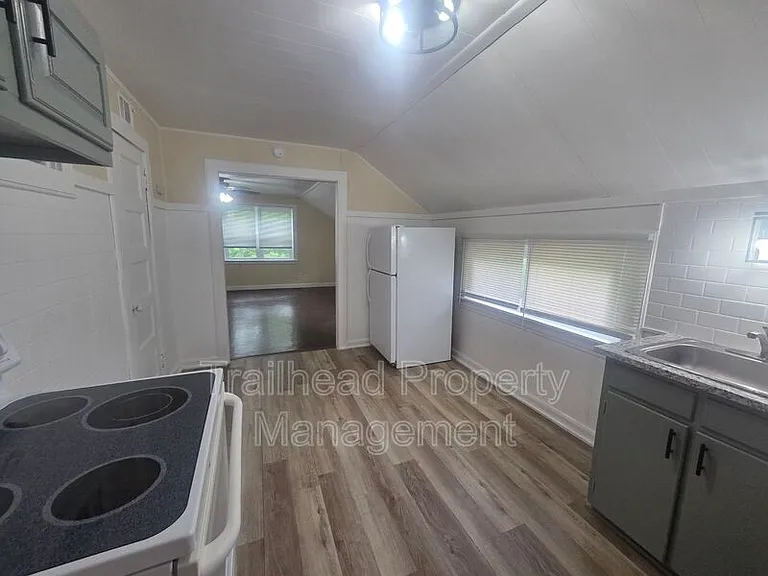 3115 S Forest Ave #3 — Photo 3