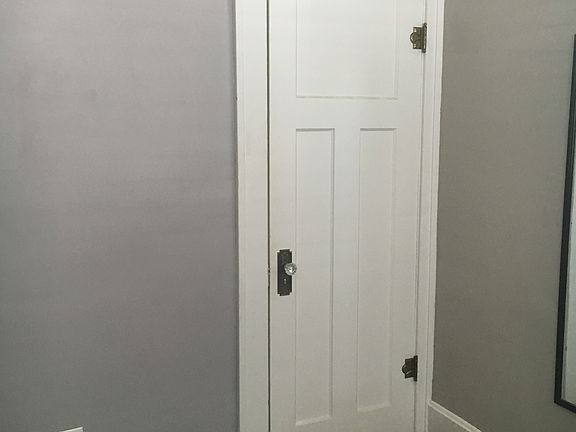 4th image of 2208 Crawford St
