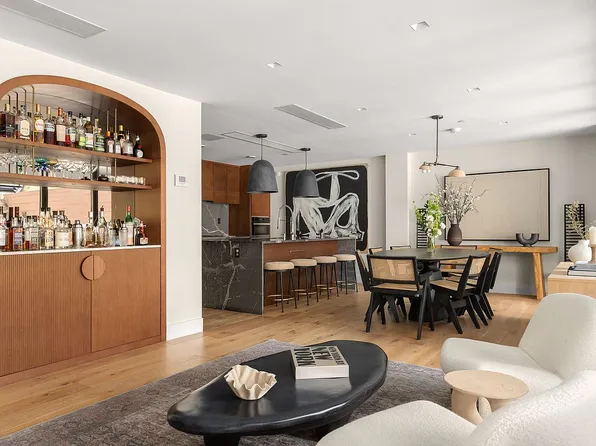 585 Union Ave #Townhouse, Brooklyn, NY 11211