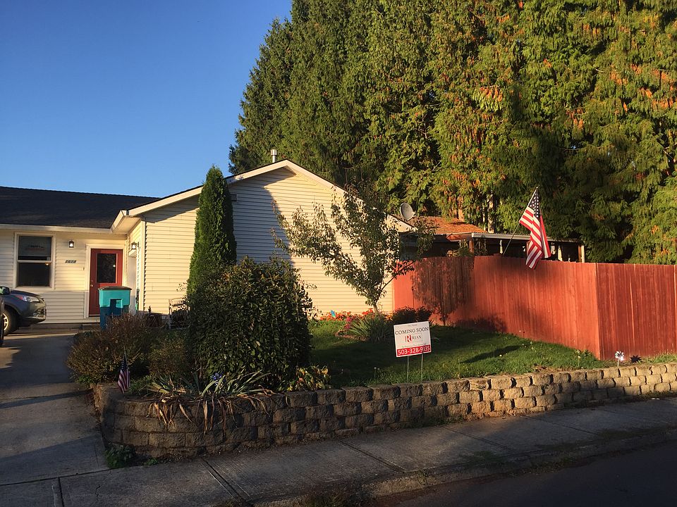 1st image of 1614 NE 65th St