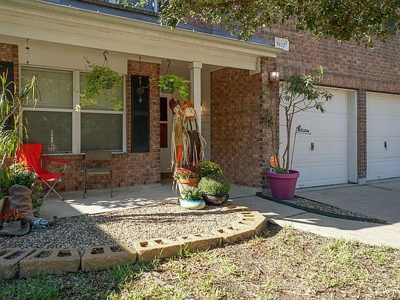 4th image of 7422 Rosebud Bend Dr