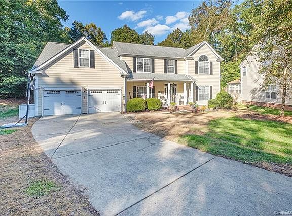 2nd image of 3524 Crescent Knoll Dr