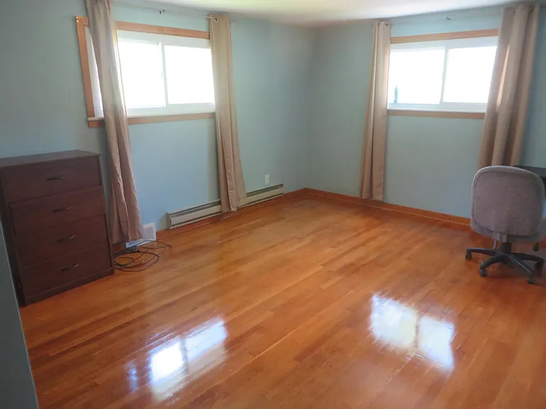 904 Pratt Dr — Photo 8